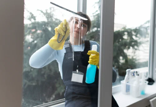 Nettoyage de vitres intérieures et extérieures à Envermeu